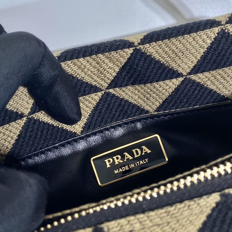 Pra*a top handle bags